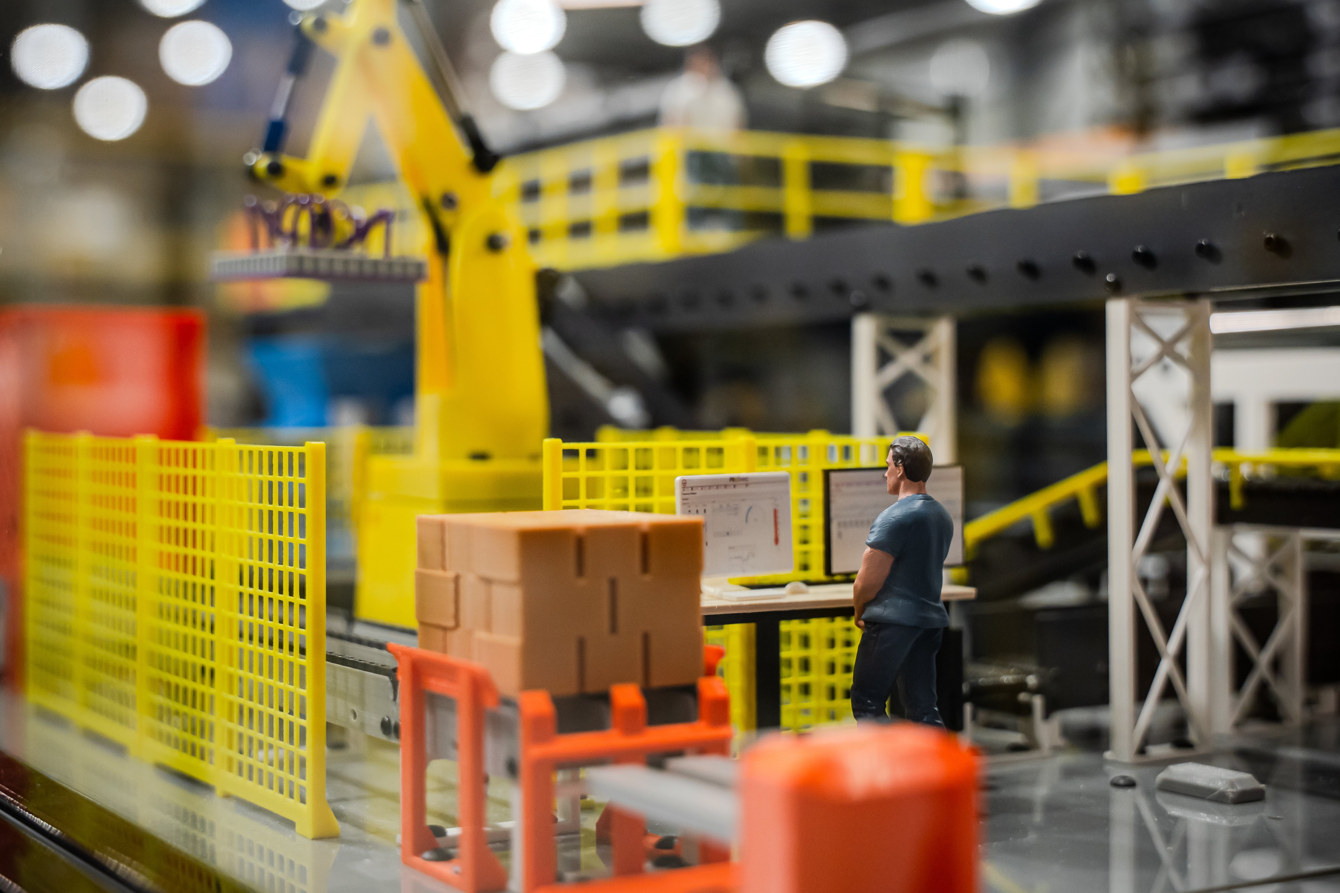 3D model guy monitoring palletizer-1